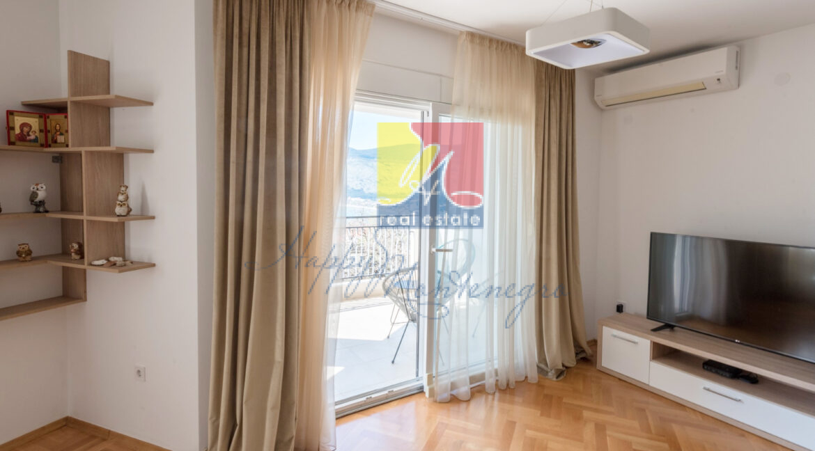 happymontenegro13.5-Herceg Novi, Topla - furnished two-bedroom apartment with sea view