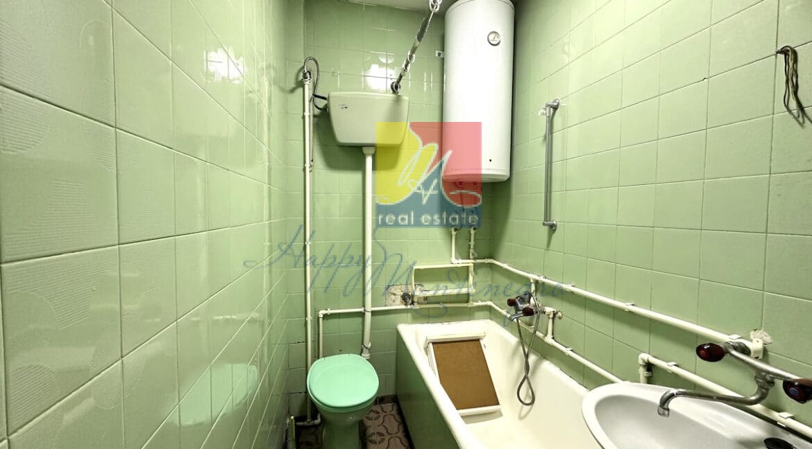 happymontenegro.com.real.estate.for sale.bathroom