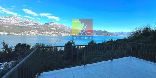 Дом с панорамным видом на море