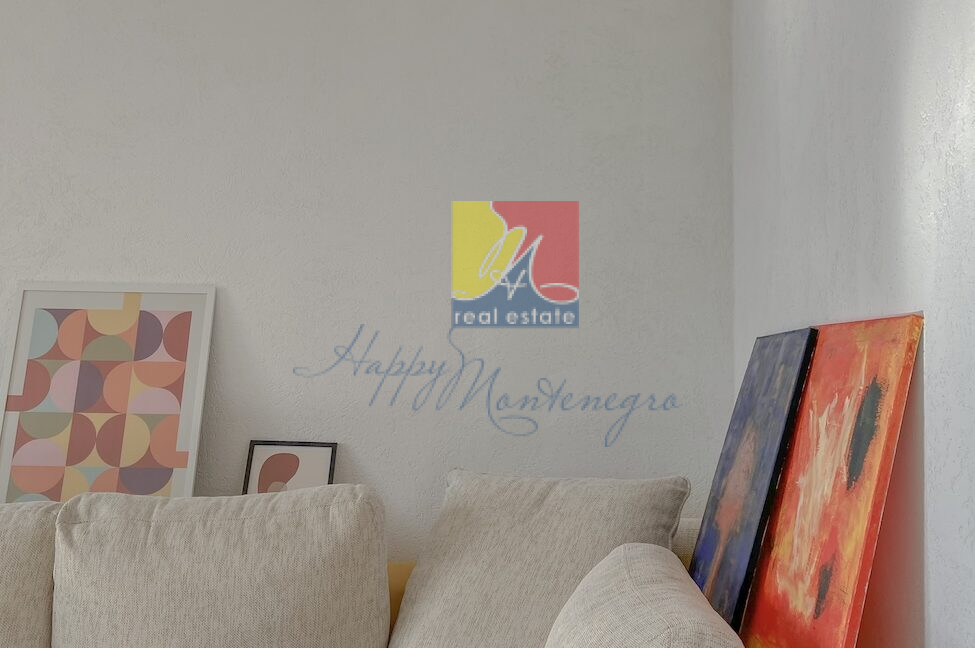 happymontenegro.real.estate.apartment.for.sale.herceg.novi.sofa