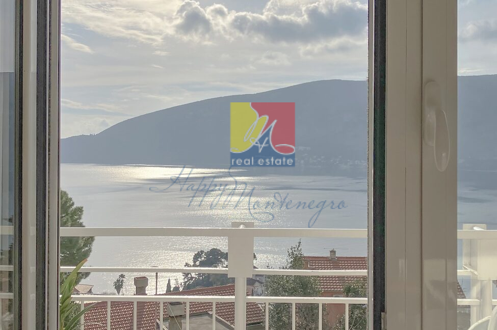 happymontenegro.real.estate.apartment.for.sale.herceg.novi.balcony