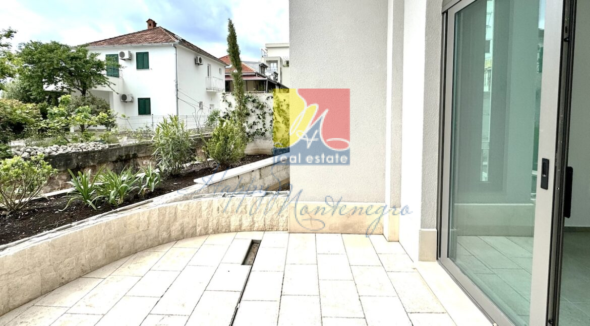 happymontenegro.real.estate.hercegnovi.bythesea.apartment.seaview1