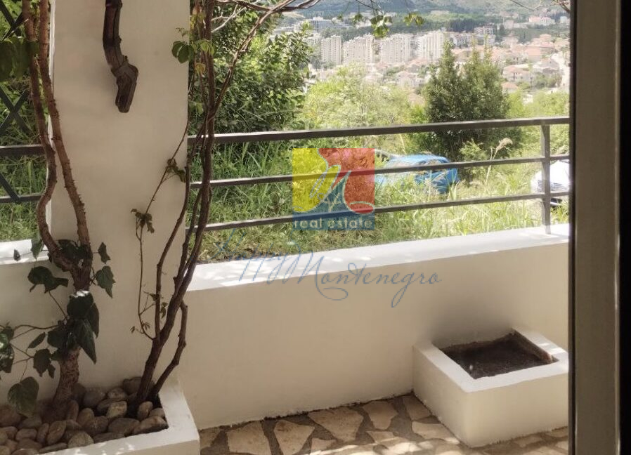 happymontenegro.real.estate.hercegnovi.bythesea.house.seaview7