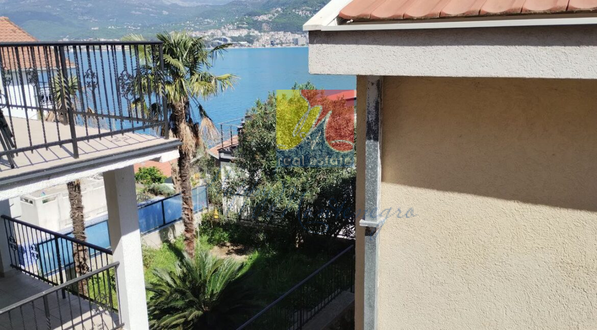 happymontenegro.real.estate.hercegnovi.nivice.apartment1