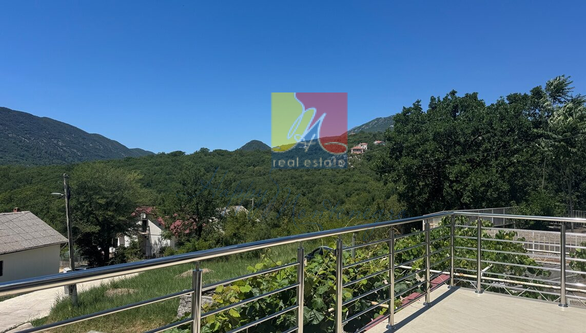 Happy Montenegro you house2