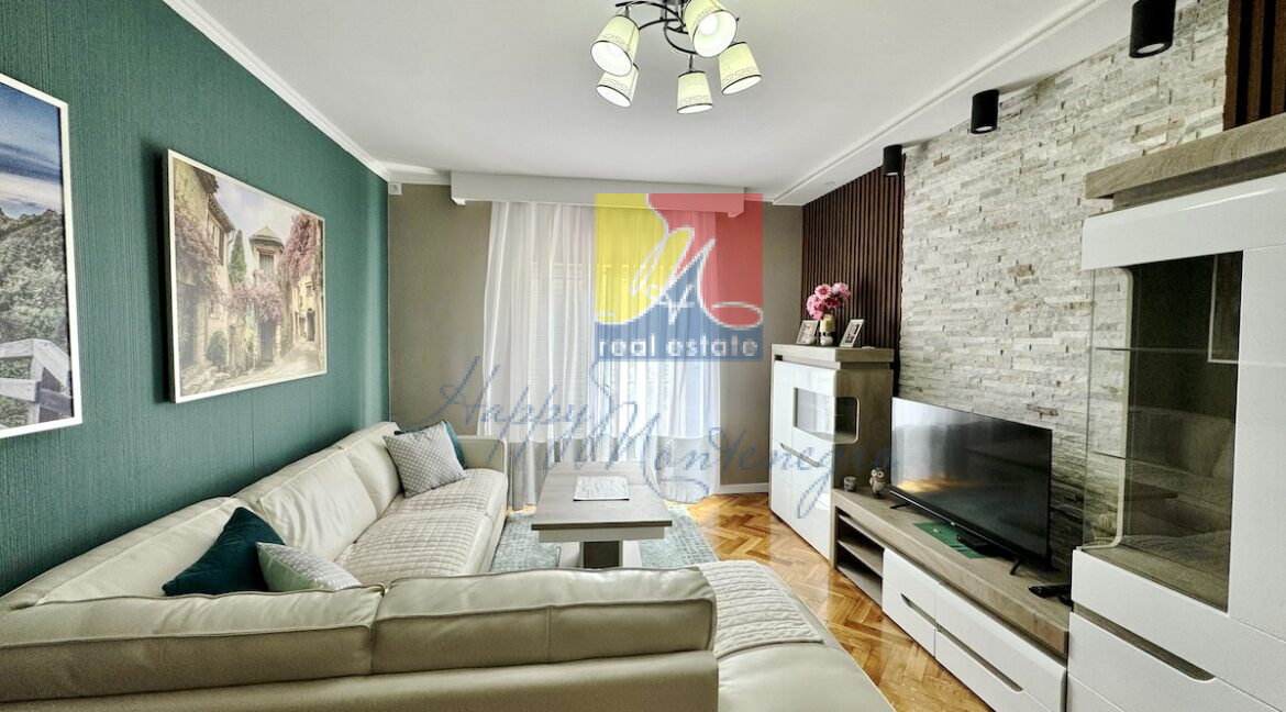 happymontenegro.real.estate.hercegnovi.bythesea.apartment.bythebeach.igalo11