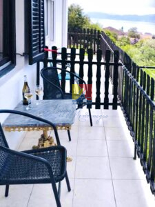 terrace with sea view, apartment in Baosici, Herceg Novi, by the sea