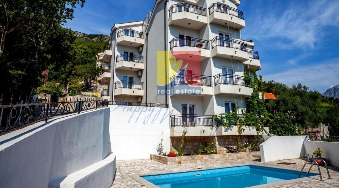 happy.montenegro.real.estate.montenegro.hercegnovi.bythesea.apartment.kamenari10