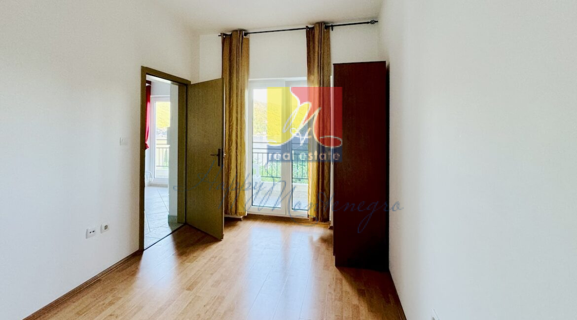 happy.montenegro.real.estate.montenegro.hercegnovi.bythesea.apartment.kamenari9