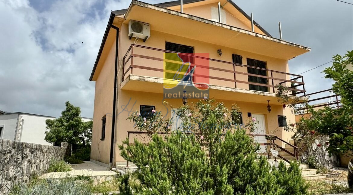 happymontenegro.real.estate.montenegro.hercegnovi.bythesea.house2