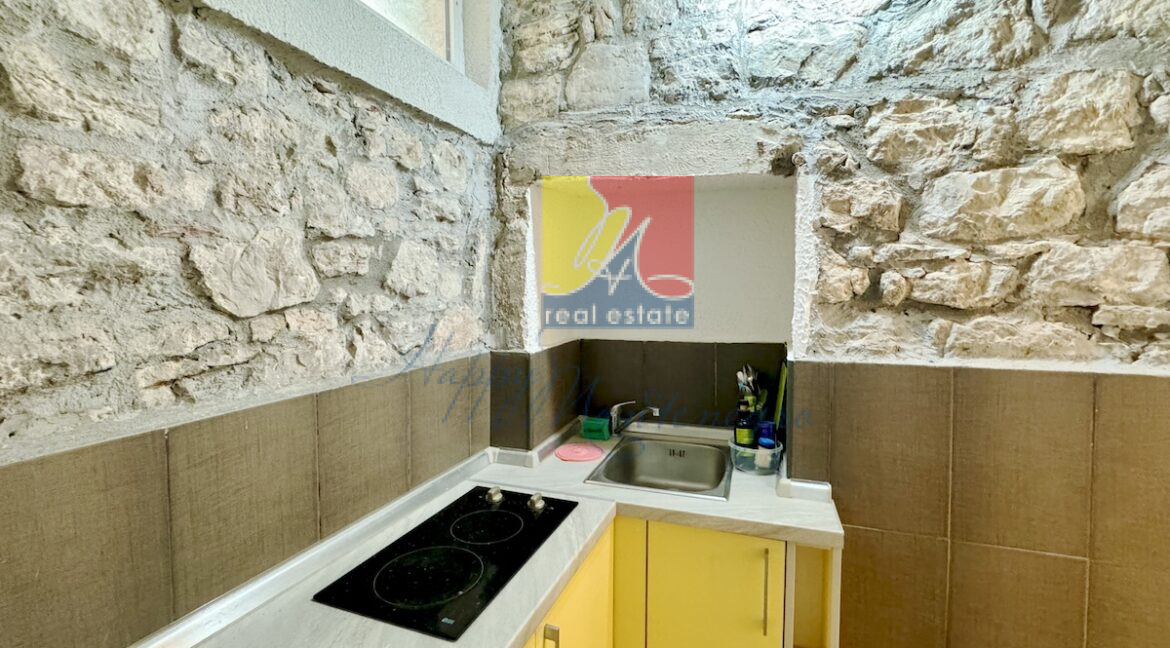 happy.montenegro.real.estate.montenegro.hercegnovi.bythesea.apartment.oldtown7