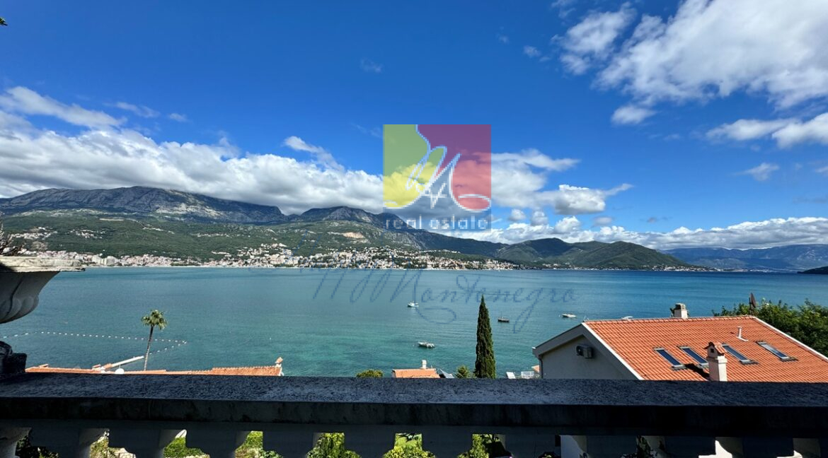 happymontenegro.seaviewapartment02