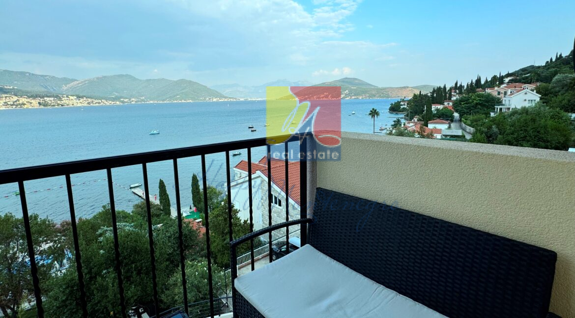 happymontenegro.seaviewflat.montenegro12