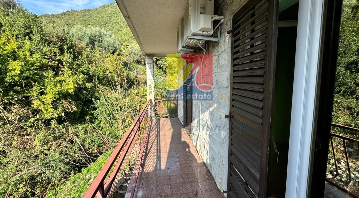 happymontenegro-house-near-adriatik-sea26