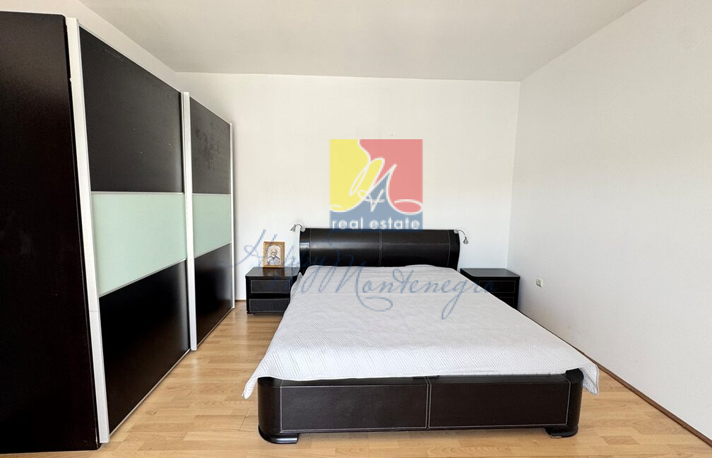 happy Montenegro villa house property in Montenegro06