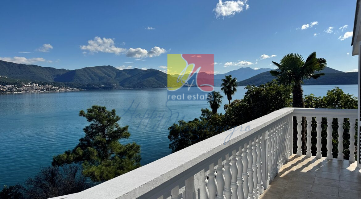 happy Montenegro villa house property in Montenegro09