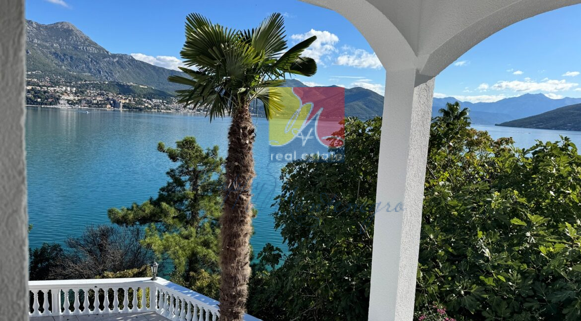 happy Montenegro villa house property in Montenegro16
