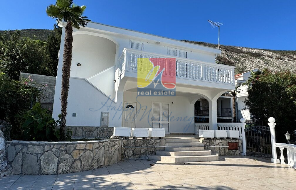 happy Montenegro villa house property in Montenegro23