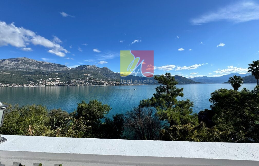 happy Montenegro villa house property in Montenegro24