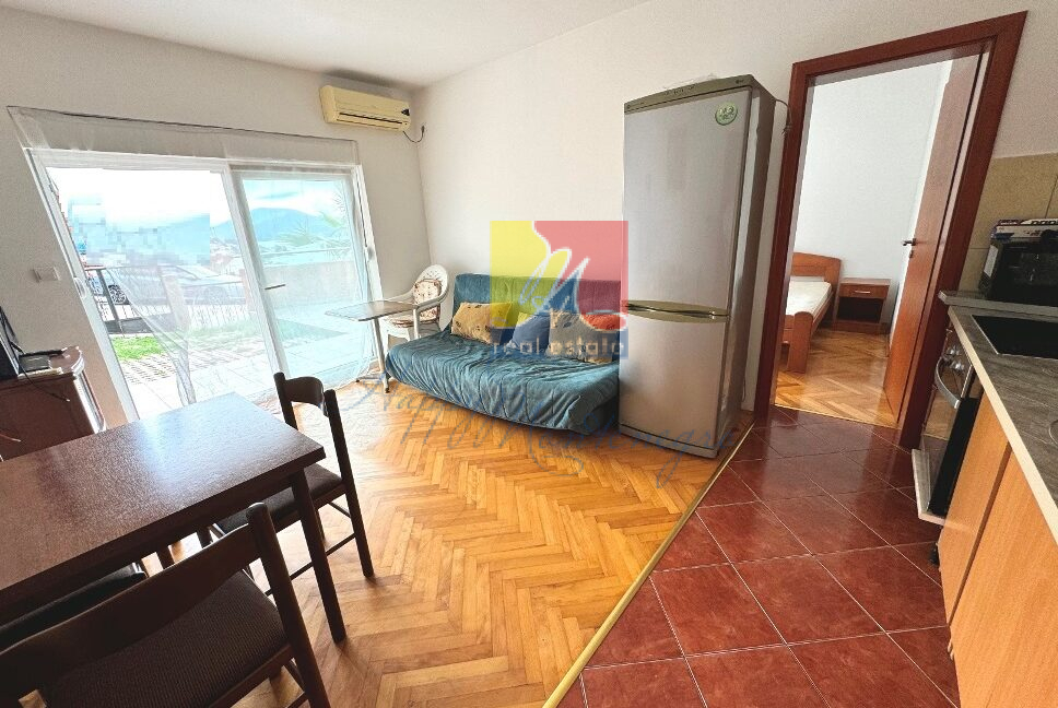 happymontenegro.cheapapartment6