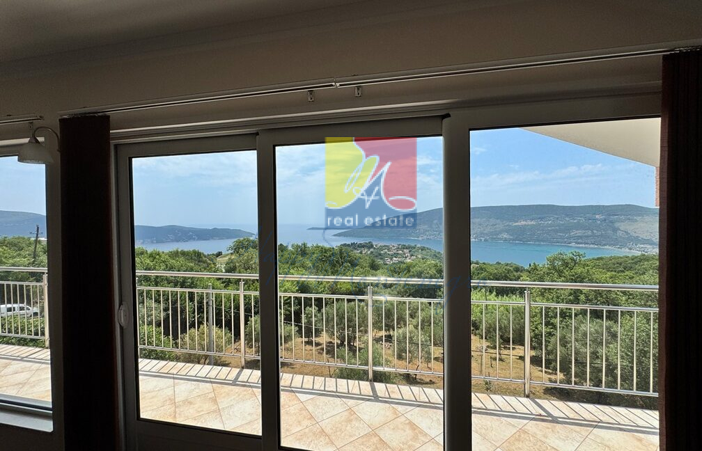 Happy Montenegro house in Montenegro with sea view24