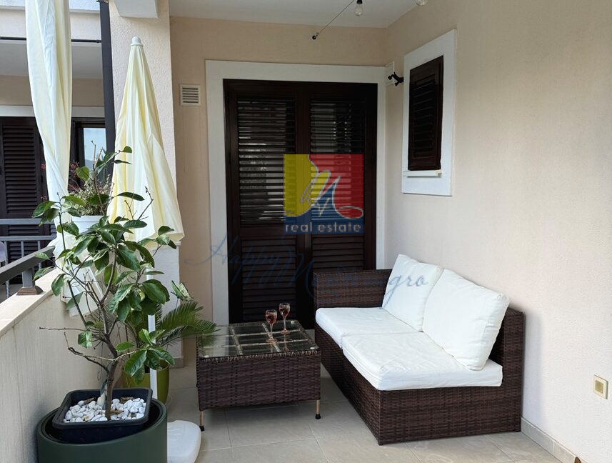property in Montenegro_happy montenegro-Beautiful apartment with pool and sea view05