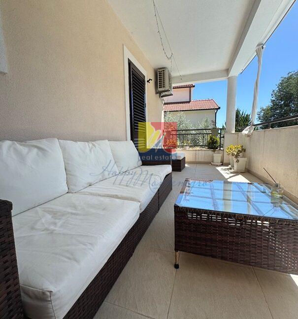 property in Montenegro_happy montenegro-Beautiful apartment with pool and sea view15