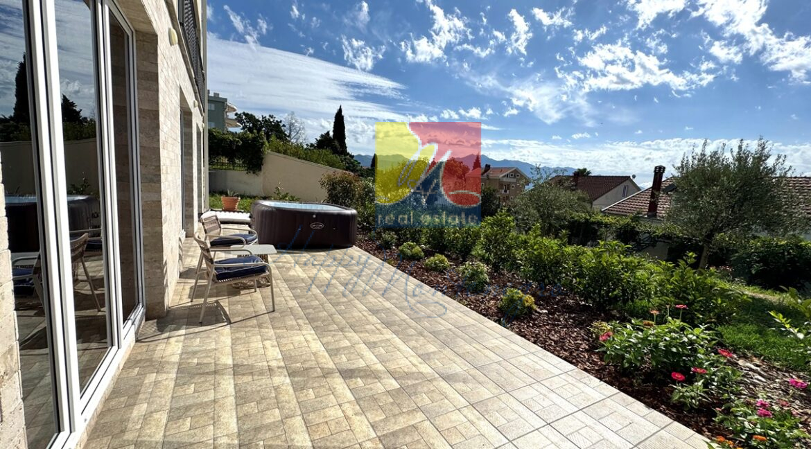 happy montenegro property apartment in Montenegro21