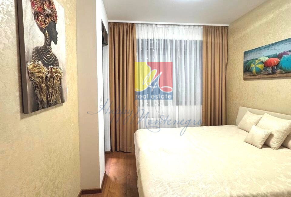 Happy Montenegro first coastline apartment12