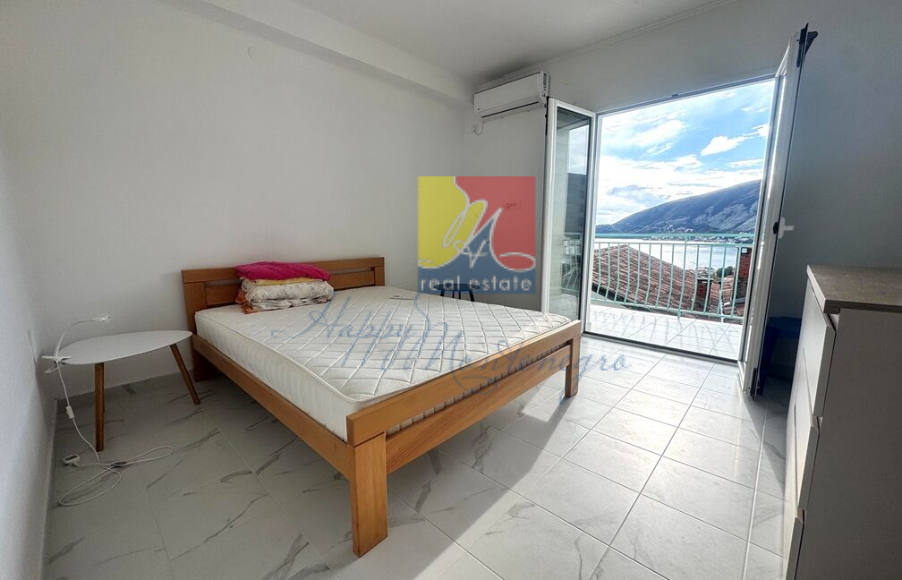 Happy Montenegro seaview apartment02