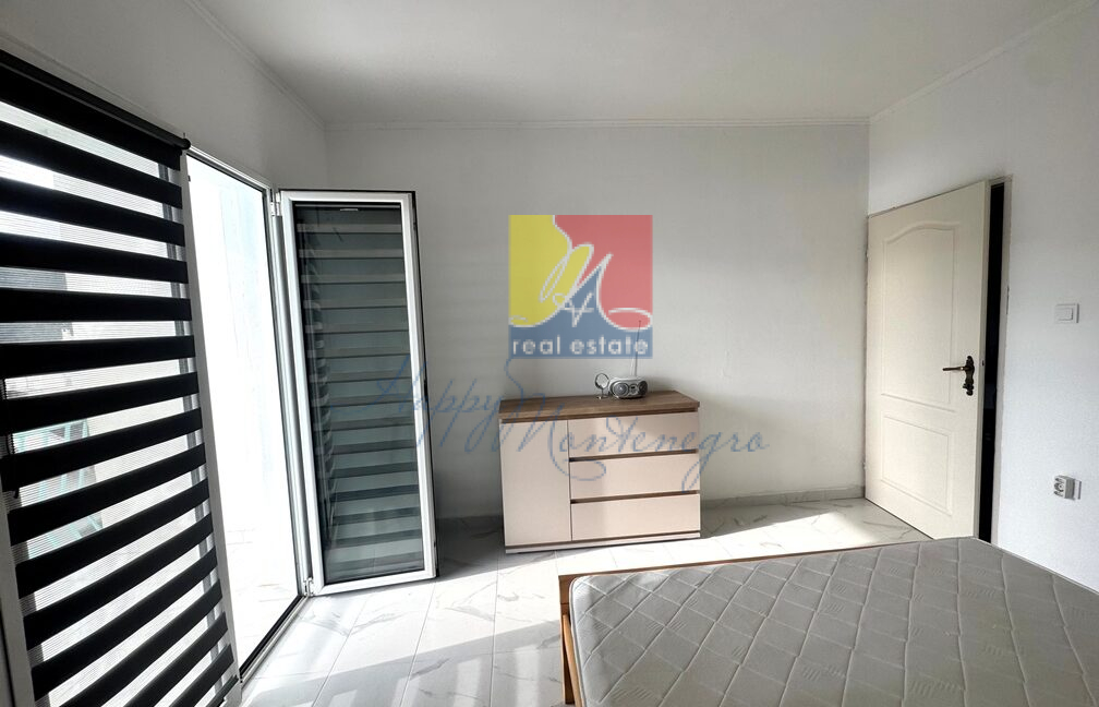 Happy Montenegro seaview apartment04