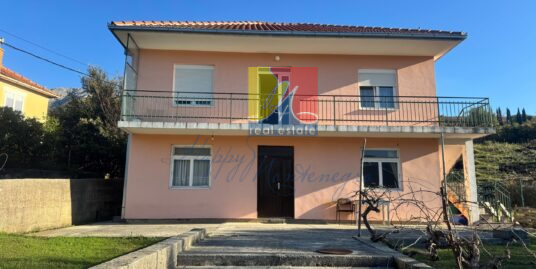 Дом в Черногории в Херцег Нови