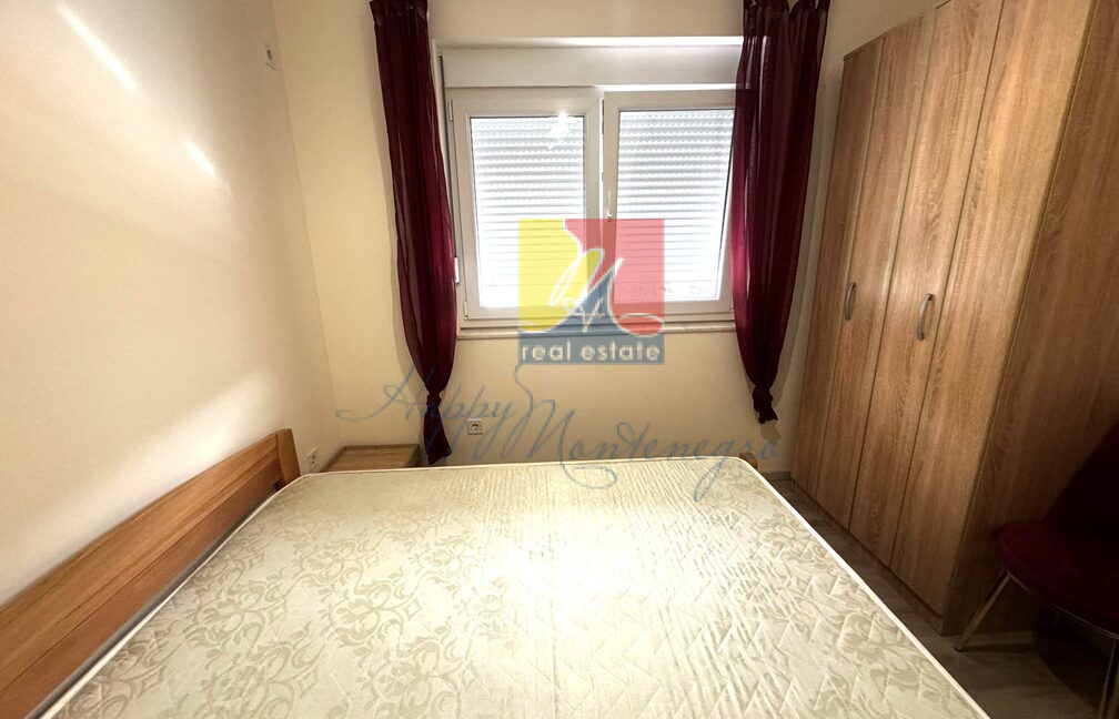 Happy Montenegro apartment by the sea02