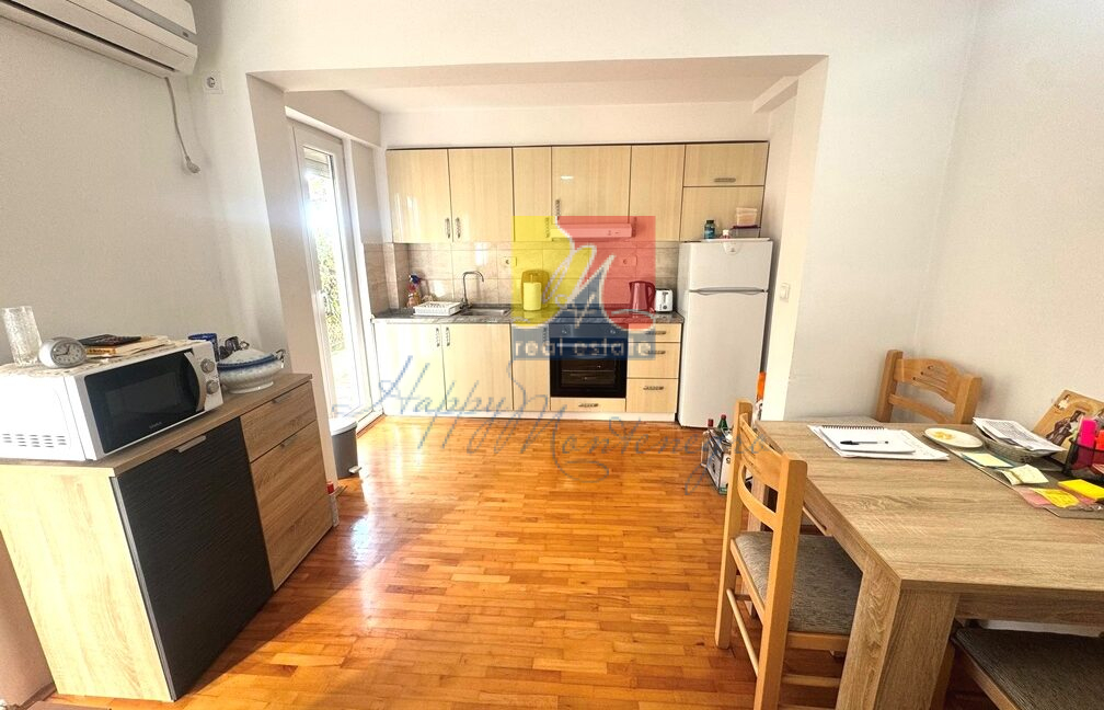 Happy Montenegro House on the first line07