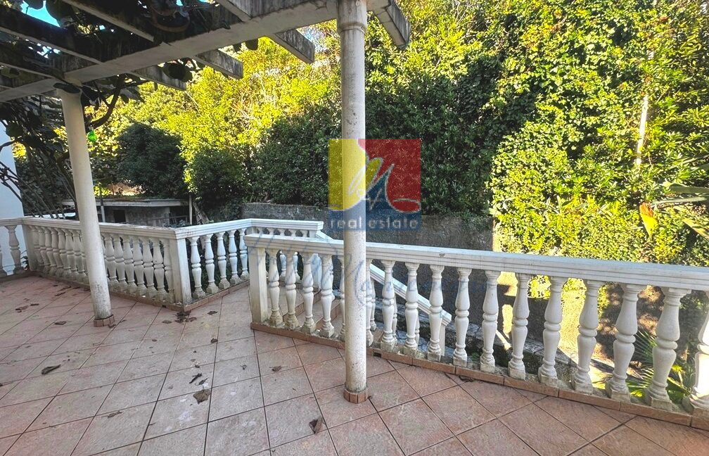 Happy Montenegro House on the first line08