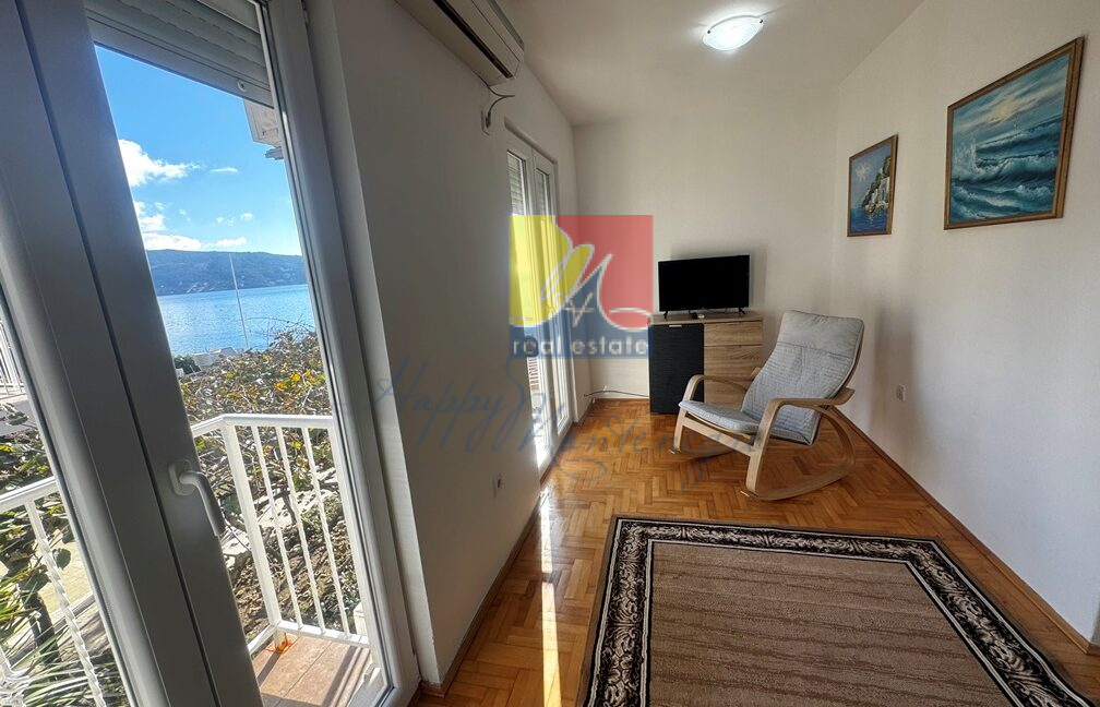 Happy Montenegro House on the first line14