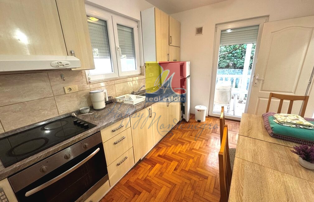 Happy Montenegro House on the first line16