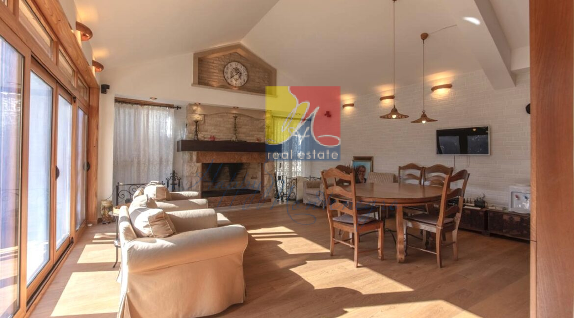 Happy Montenegro property villa house03