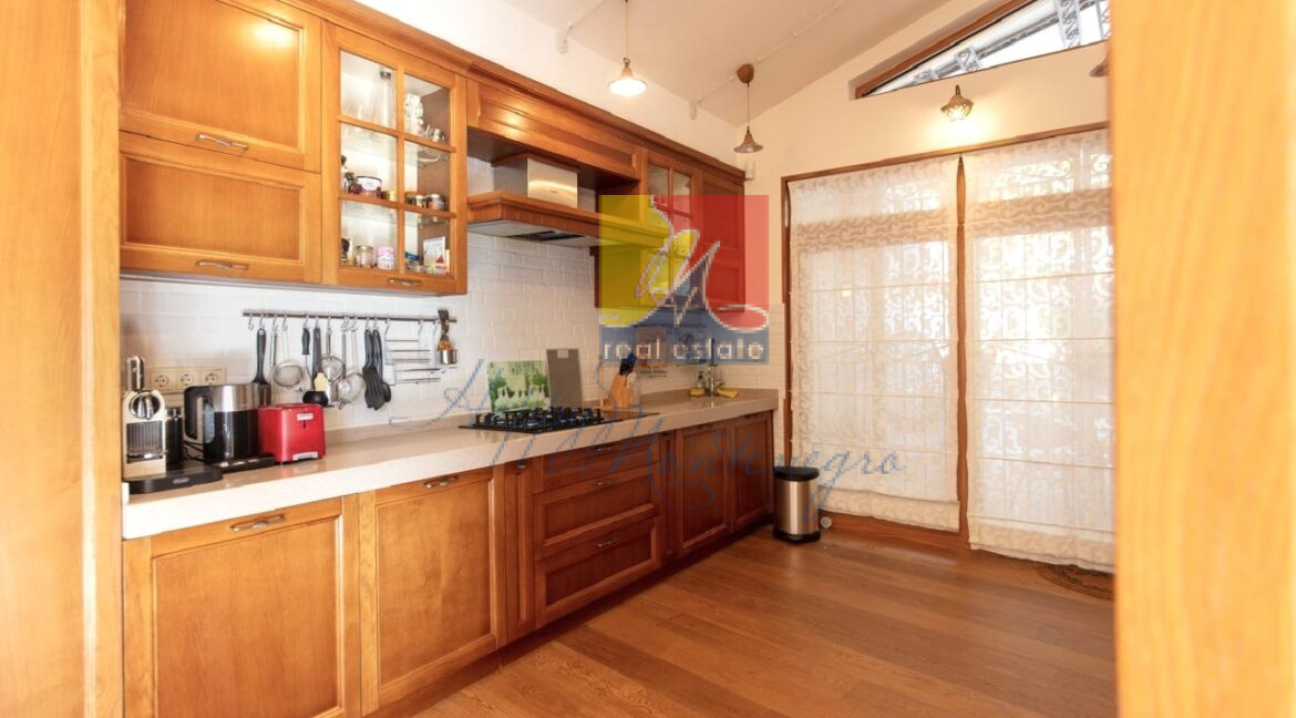 Happy Montenegro property villa house07