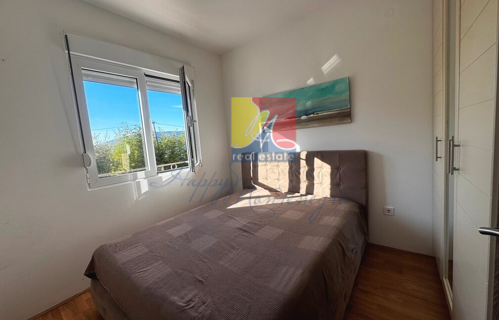 Happy Montenegro sea view apartment02