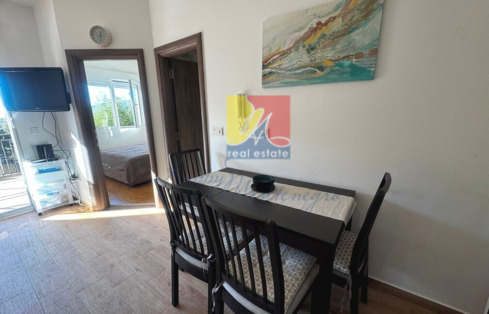 Happy Montenegro sea view apartment08