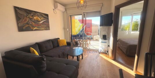 Уютная квартира в доме с бассейном