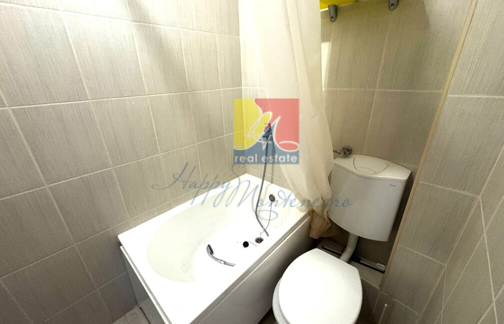 Cheap apartment in Montenegro05