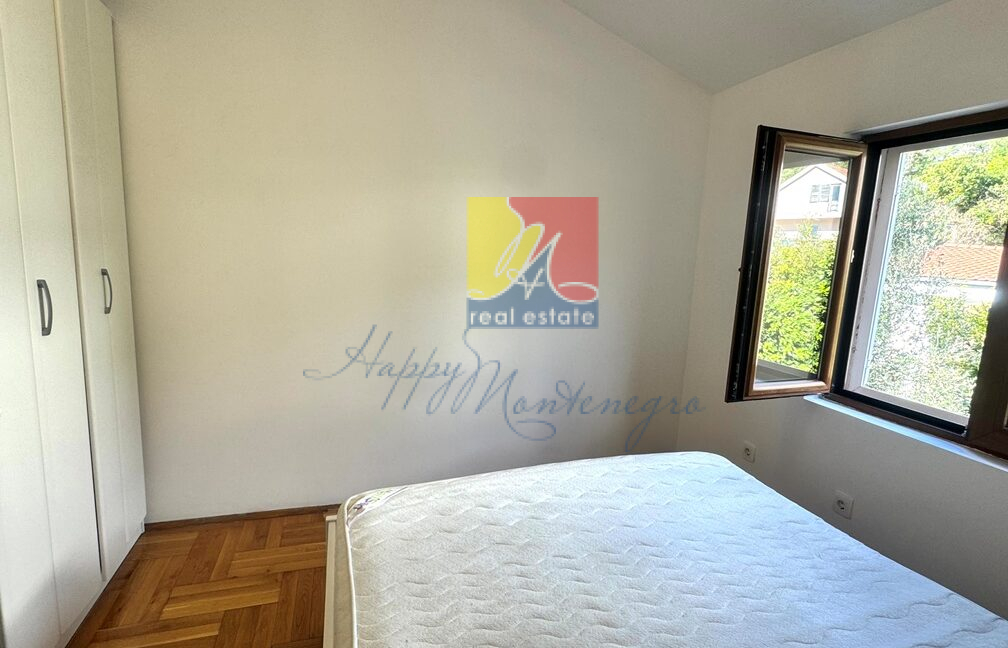 Happy Montenegro sea view apartment03