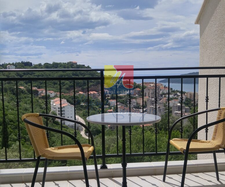 Happy Montenegro sea view apartment13