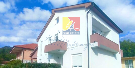 Новый дом в эко районе в Черногории