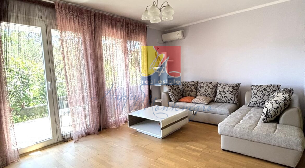 Happy Montenegro apartment02