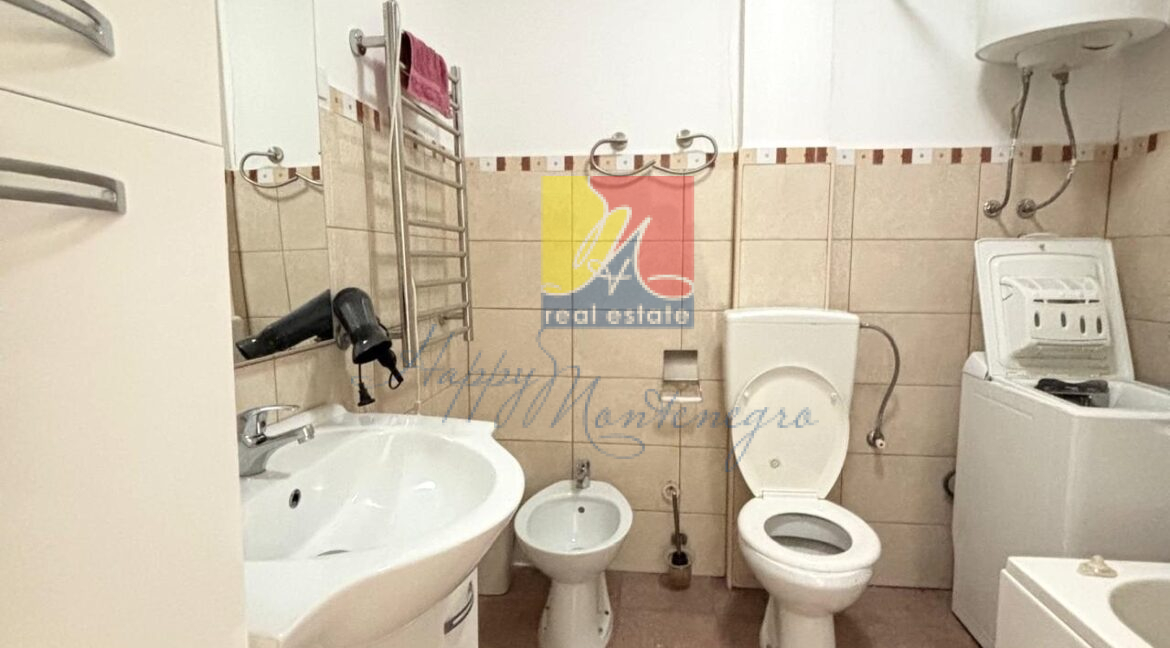 Happy Montenegro apartment06