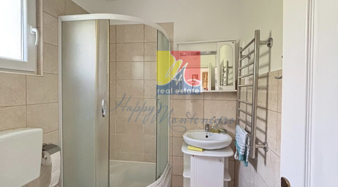 Happy Montenegro apartment10
