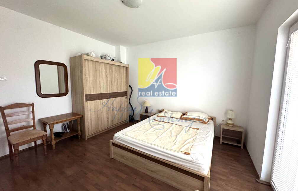 Happy Montenegro flat on the sea05